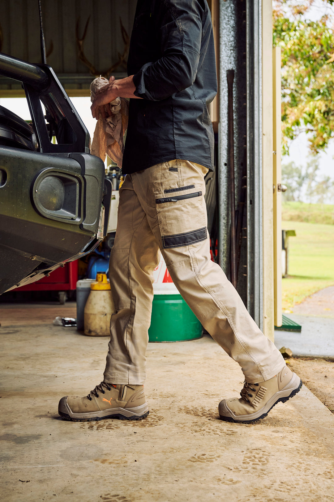 Men's Flx & Move™ Stretch Canvas Elastic Waist Cargo Pants - BPC6338